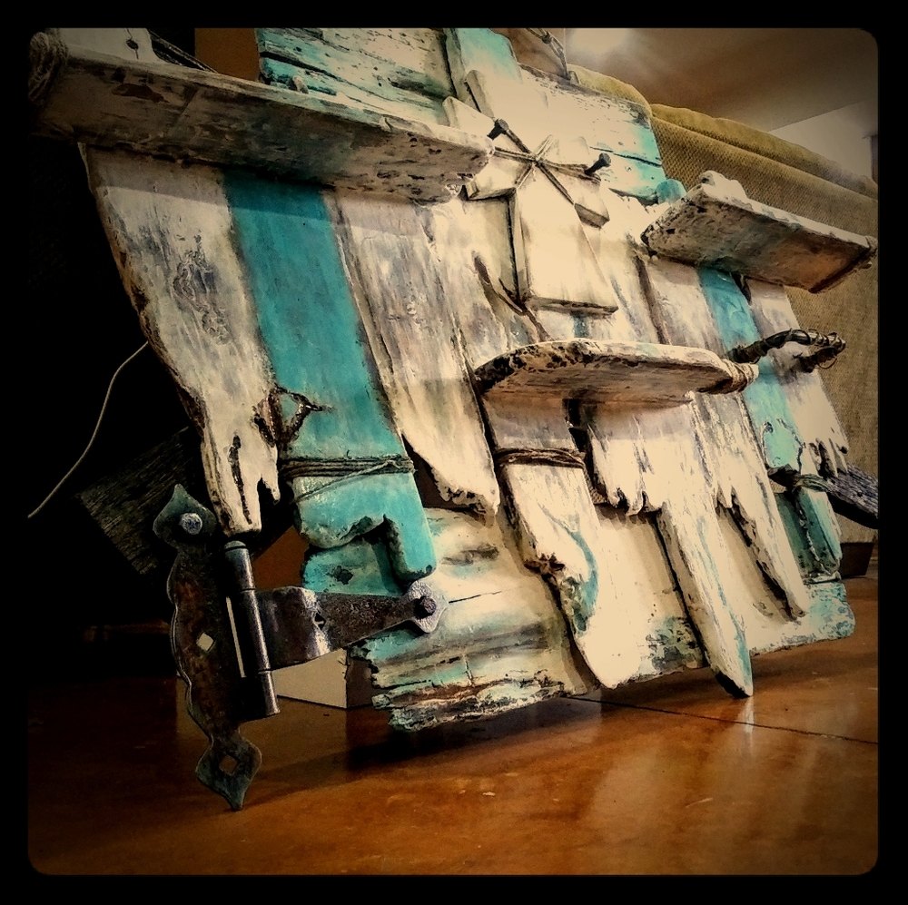 Barnwood shelf wall decoration